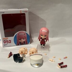 Zero Two DARLING in the FRANXX anime figure nendoroid